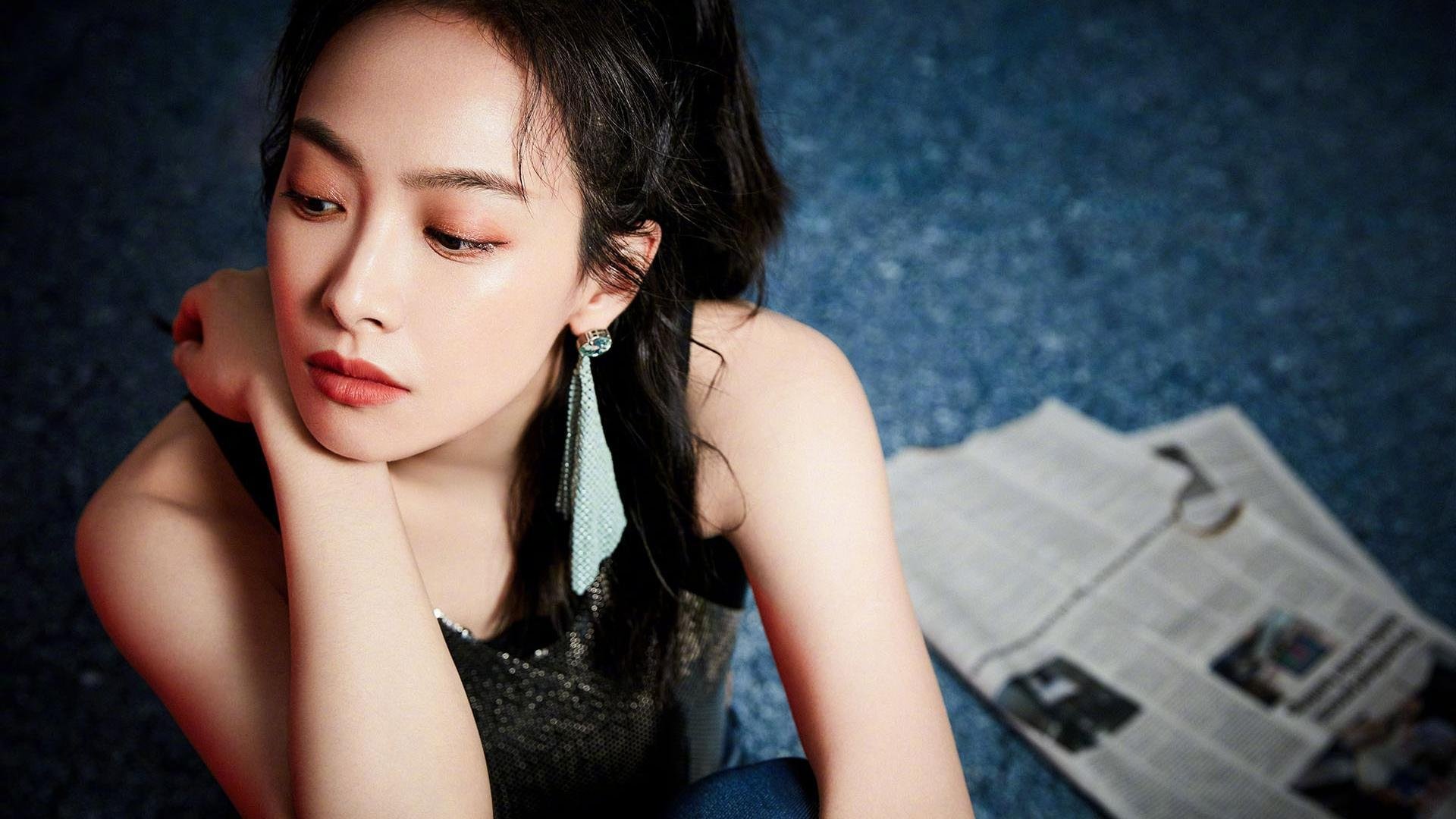 kaiyun体育app-C罗帽子戏法帮助球队大胜晋级欧冠八强，c罗帽子戏法对阵球队