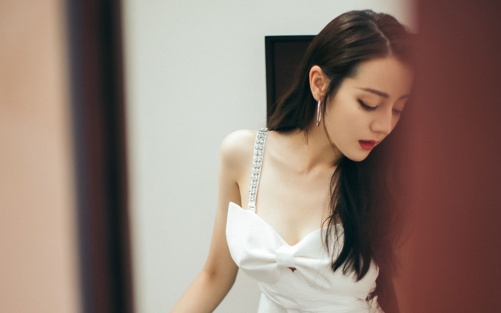 开云入口-鹈鹕拍摄宣传照球员造型引发网友热烈讨论，鹈鹕正面照